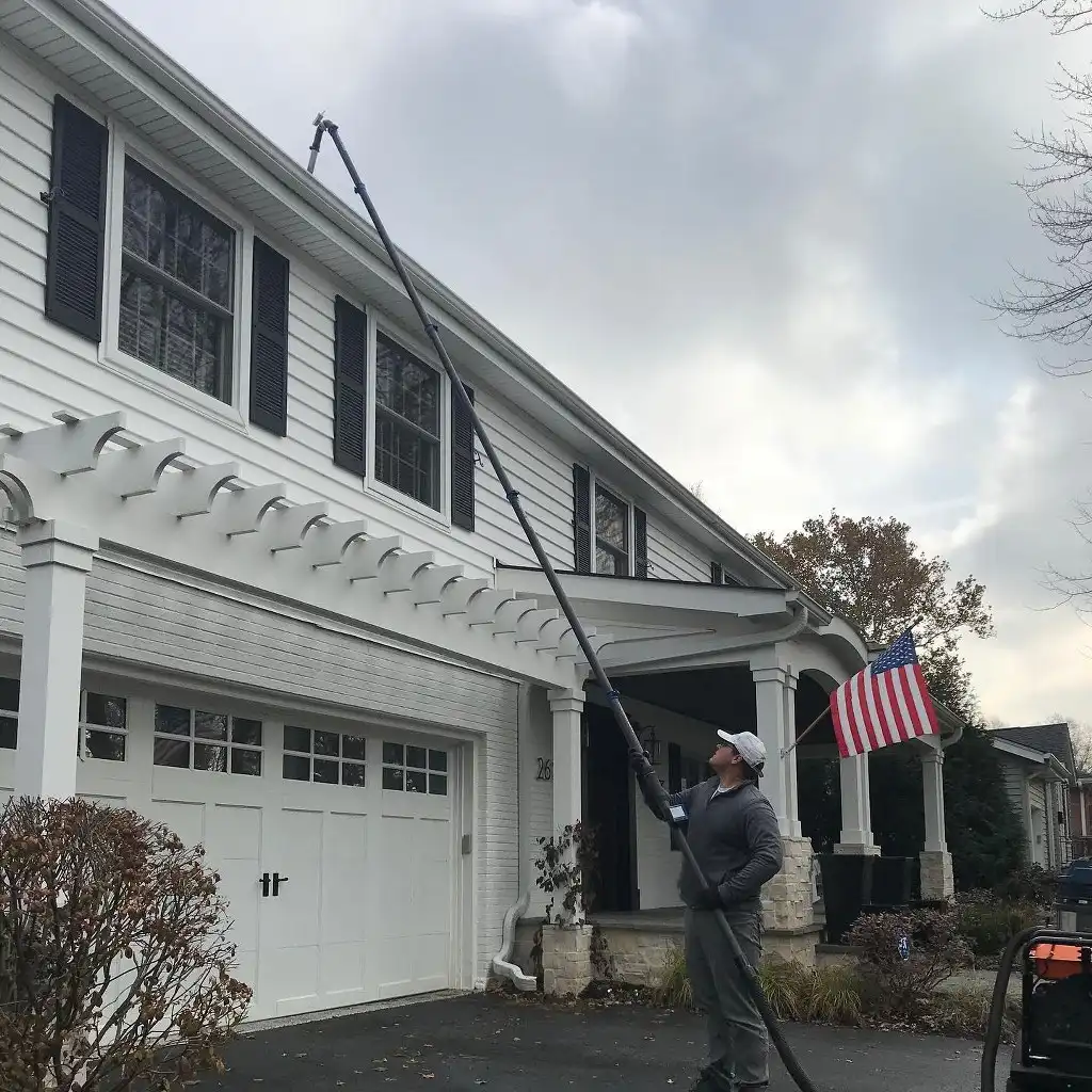 experienced gutter cleaning expert
